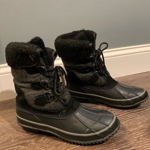 Clark’s snow boots